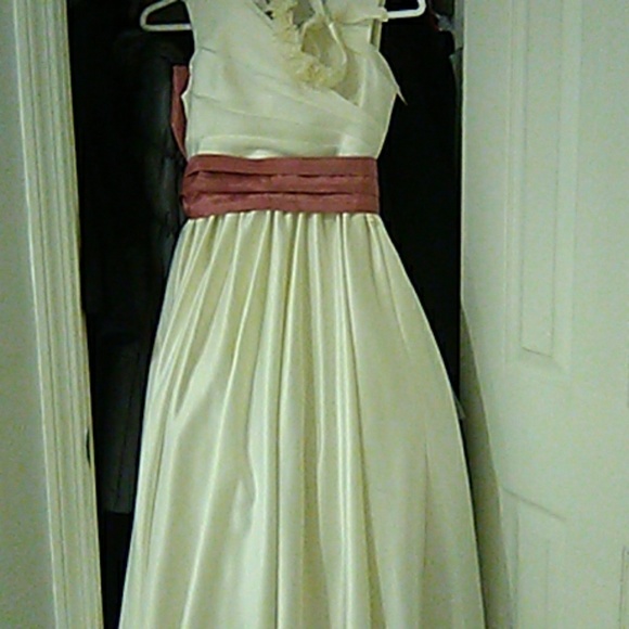 Wedding dress for girls size 8, and size 10 - Picture 2 of 3